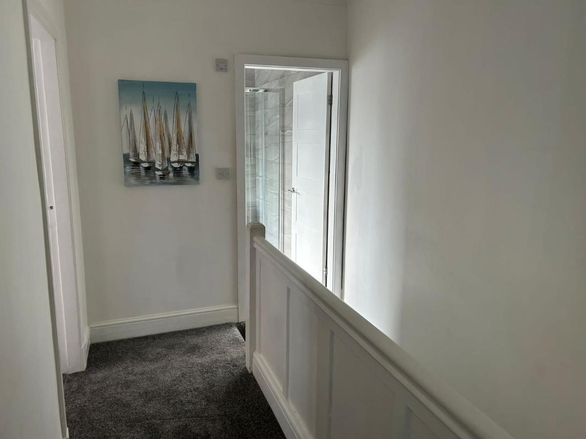 Light And Spacious Highcross Apartment Poulton-le-Fylde Exteriör bild