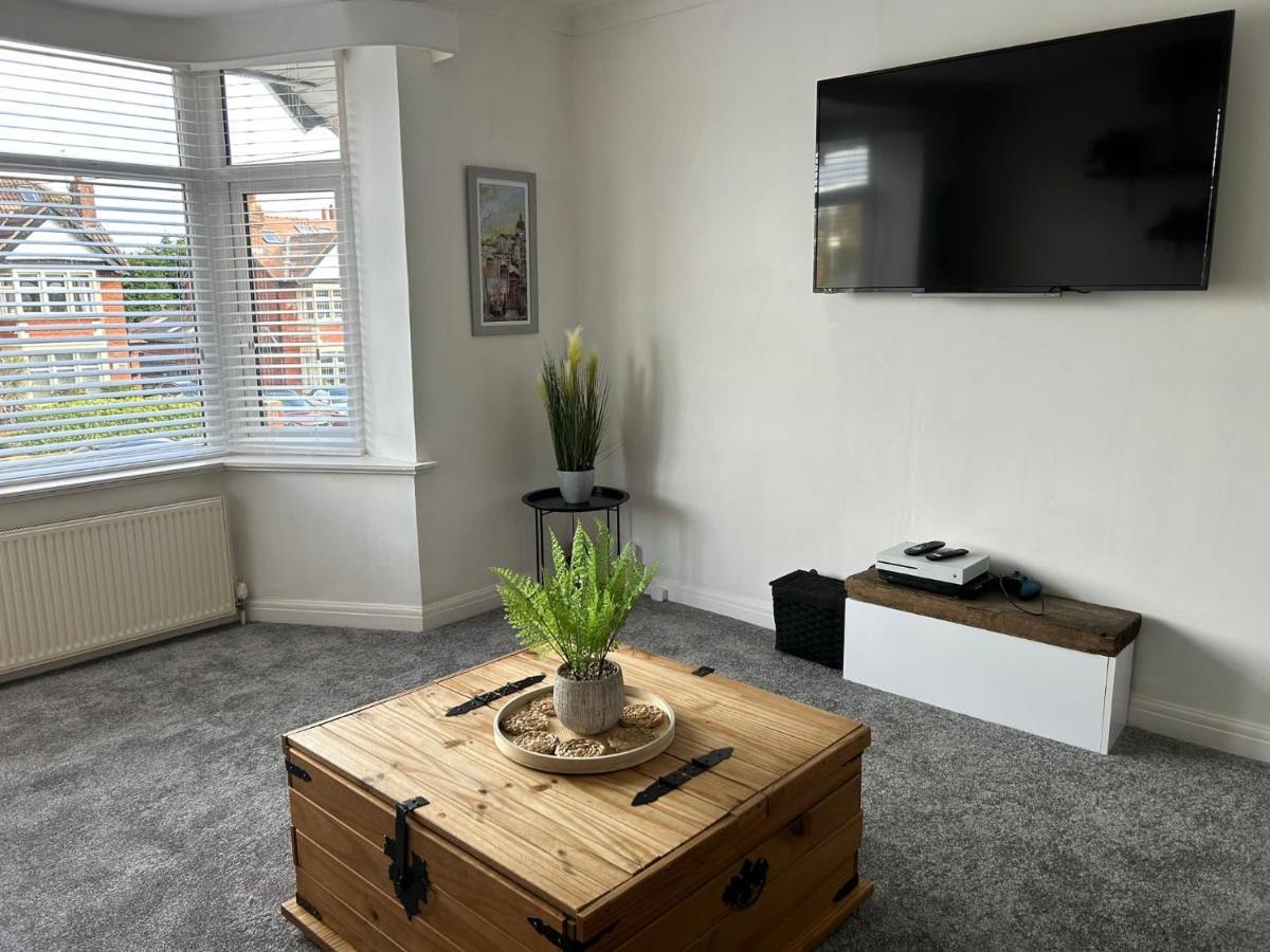 Light And Spacious Highcross Apartment Poulton-le-Fylde Exteriör bild