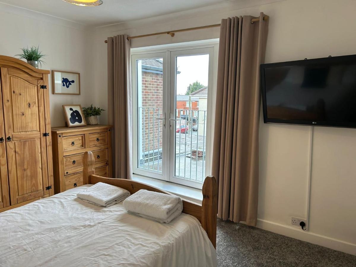 Light And Spacious Highcross Apartment Poulton-le-Fylde Exteriör bild