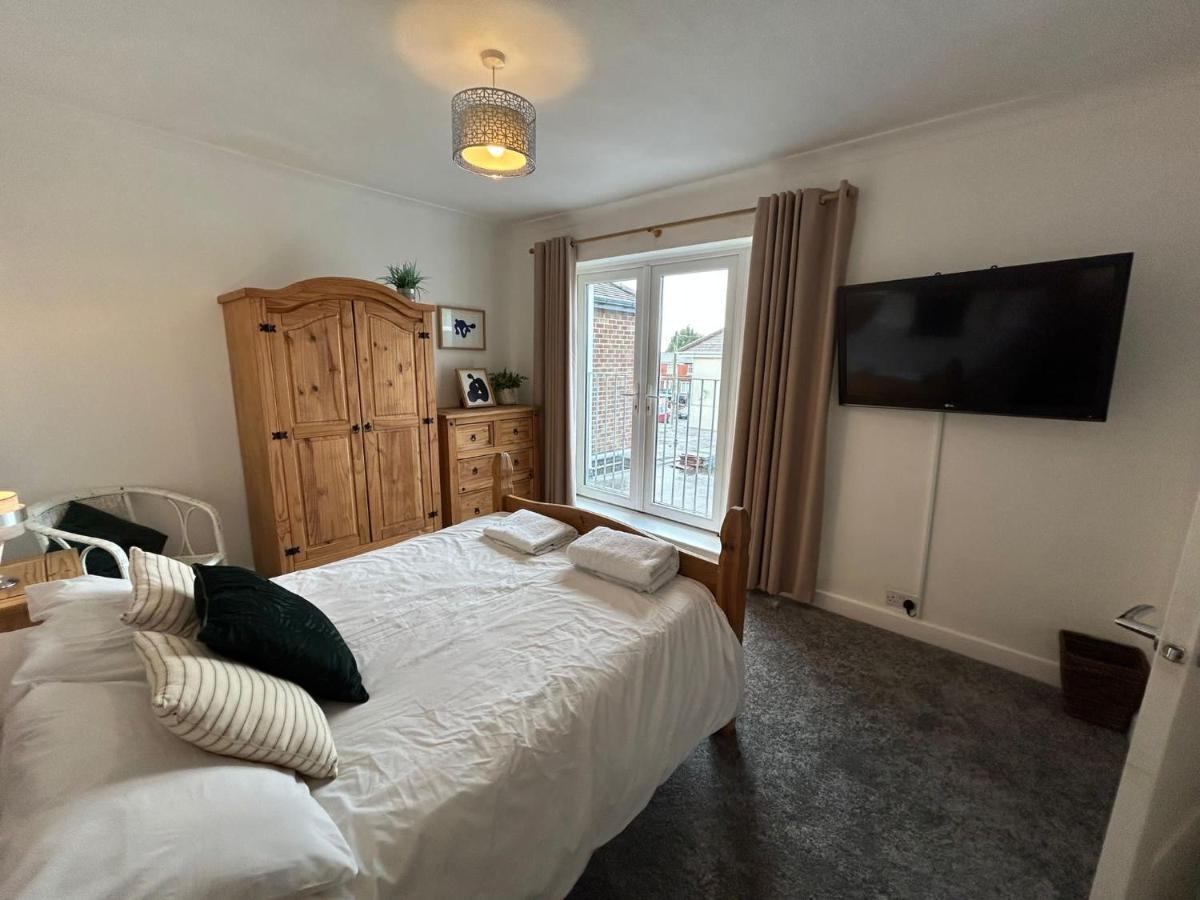 Light And Spacious Highcross Apartment Poulton-le-Fylde Exteriör bild